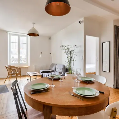 Plein Centre De : Pour 4 *