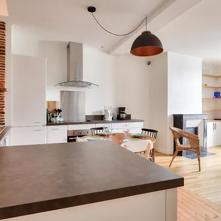 Plein Centre De : Pour 4 Apartament Nantes